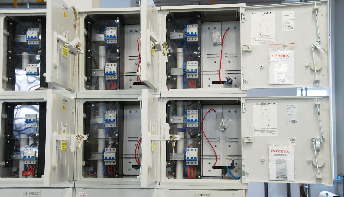 Connectors for casings